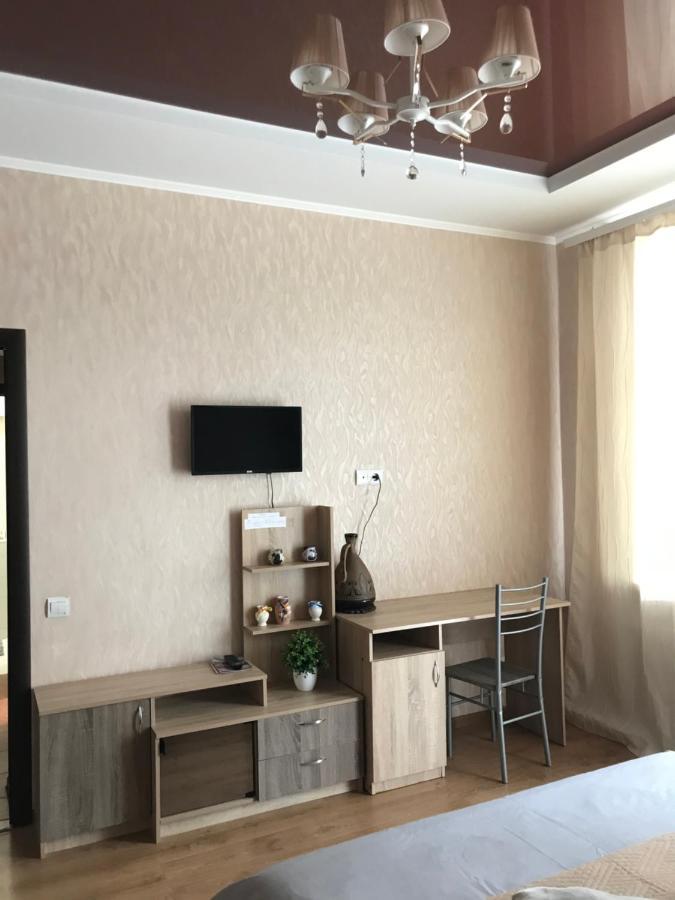 Rent Apartment In The Center Of Чернигов Экстерьер фото